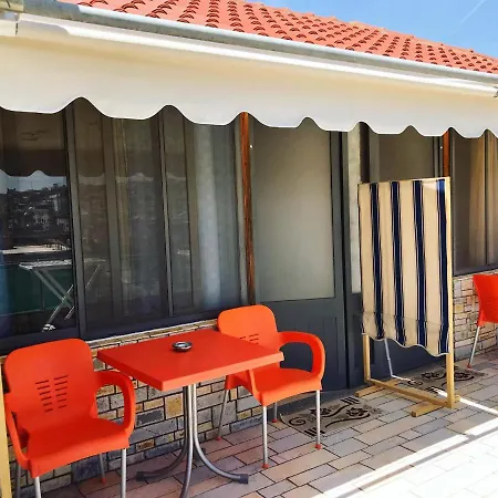 Vila Aliaj Beautiful For 2 With Air Conditioning Apartment Durres
